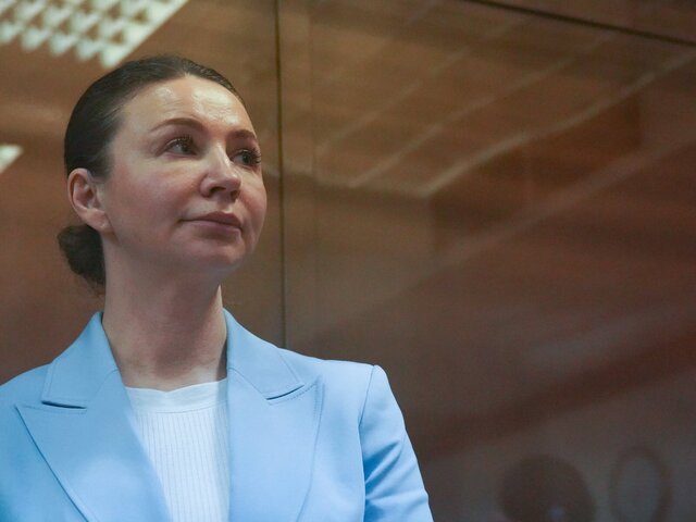 Суд не поддержал иск Блиновской к ФНС о снижении суммы налогов