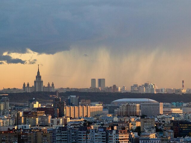 МЧС предупредило москвичей о приближающейся грозе