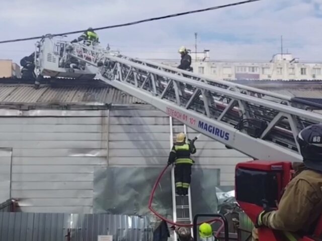 Спасатели ликвидировали пожар на севере Москвы