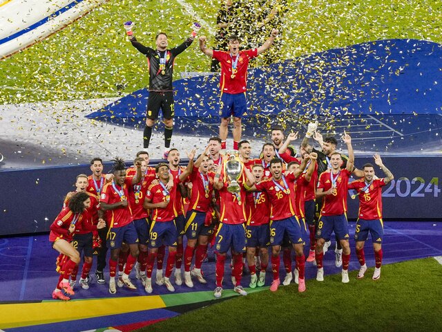 Испания установила рекорд, выиграв чемпионат Европы по футболу четвертый раз