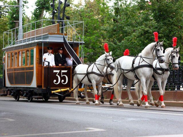 Конка с лошадьми возглавит парад ретротранспорта на Чистопрудном бульваре