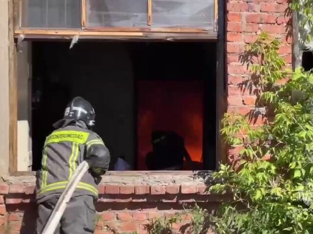 Открытое горение на крыше цеха в Химках ликвидировано