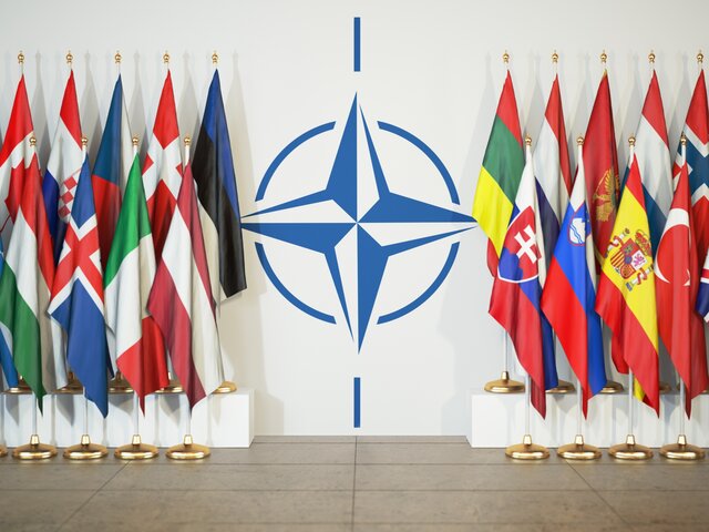 Песков заявил, что НАТО подтвердила свою конфронтационную суть