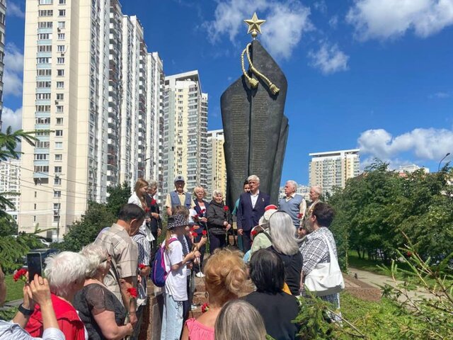 Жители Рязанского района попросили привести в порядок памятник воинам ВОВ
