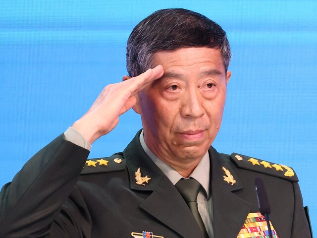 Экс-глава Минобороны КНР подозревается в коррупции