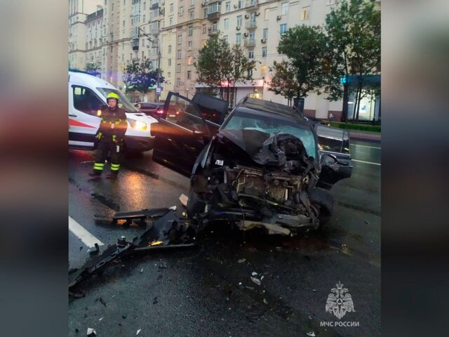 Один человек погиб и два пострадали в результате ДТП на Кутузовском проспекте