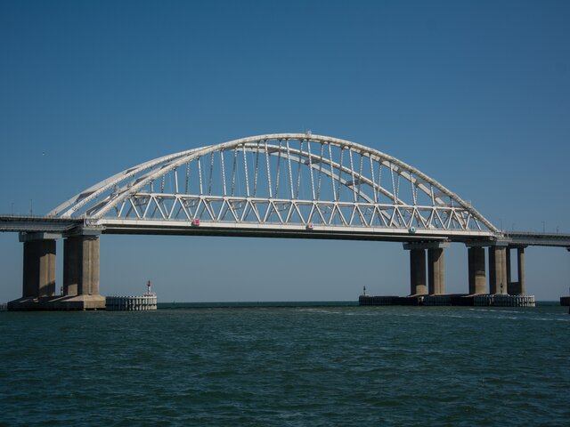 Движение по Крымскому мосту восстановили