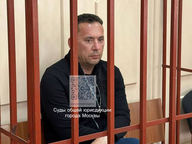 В Москве по подозрению в получении взятки арестован экс-губернатор ЯНАО Воронов