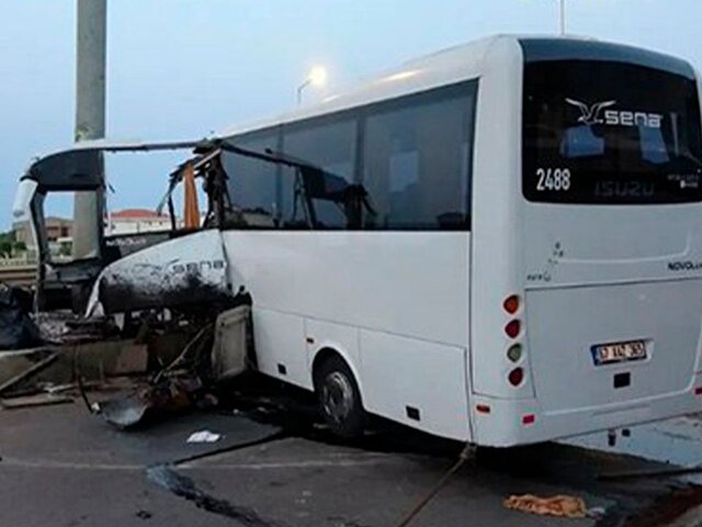 Двадцать человек пострадали в результате ДТП с автобусом в Анталье