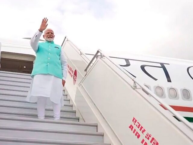 Премьер Индии Моди прибыл в РФ с официальным визитом
