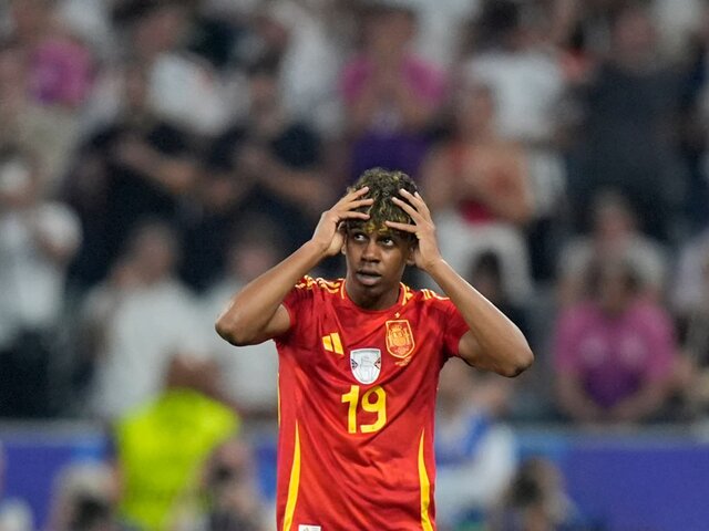 Испанский футболист Ямаль стал самым молодым автором гола в истории чемпионатов Европы