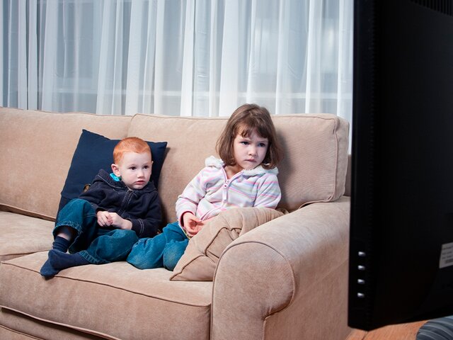 Психолог Попова рассказала, как смотреть с детьми кино о войне