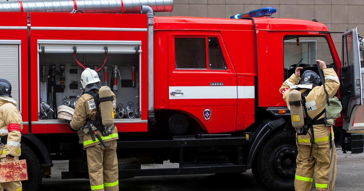 ТАСС: пожарные потушили возгорание в доме в центре Москвы