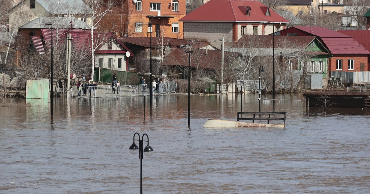 Уровень воды в реке Урал у Оренбурга достиг исторического рекорда