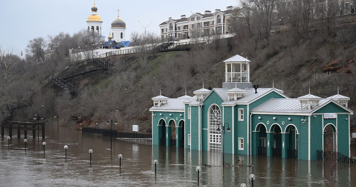 Уровень воды в реке Урал у Оренбурга поднялся до 1 010 см