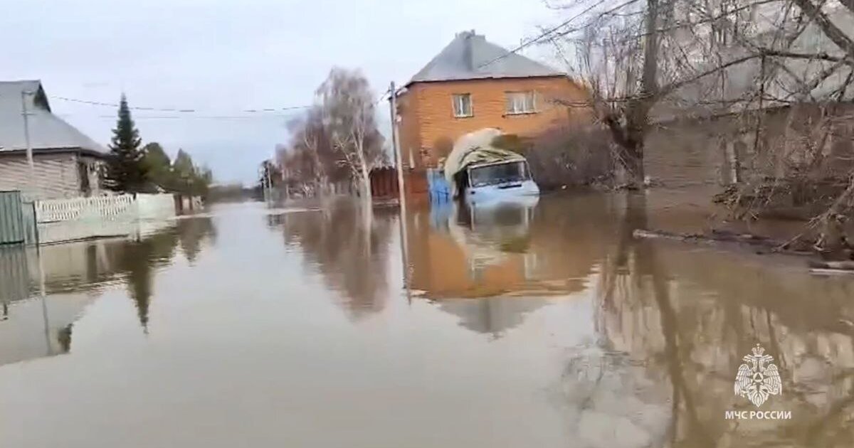 Второй прорыв насыпной дамбы произошел в Орске