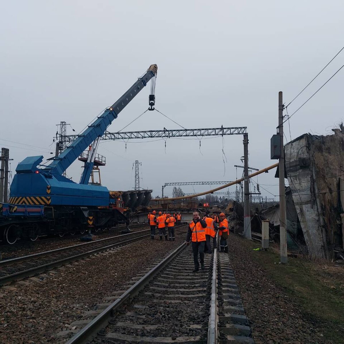 Подачу газа после обрушения моста в Вязьме восстановят за трое суток –  Москва 24, 08.04.2024