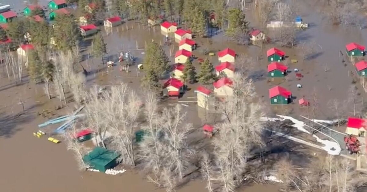 Вода подтопила 18,5 тыс домов в Оренбургской области