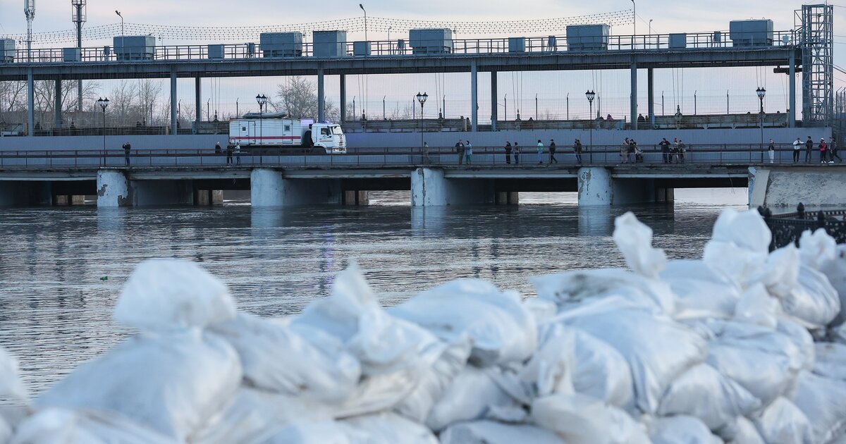 Три протечки обнаружили и устранили в дамбе в Курганской области