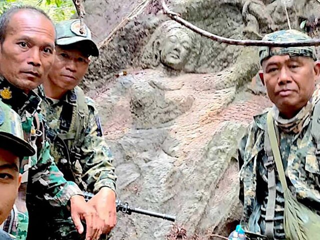 The Nation: грибники из Таиланда нашли в лесу древнюю скульптуру матери Будды