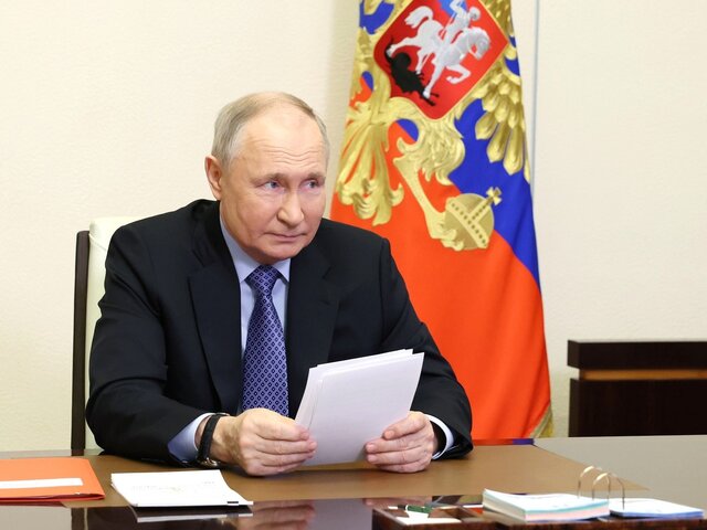 Путин поручил утвердить индивидуальные программы развития 10 регионов РФ