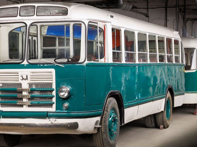 Реставраторы восстановили советский автобус ЗИЛ-158