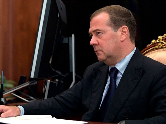 Медведев заявил об опасности случайного начала ядерной войны из-за F-16