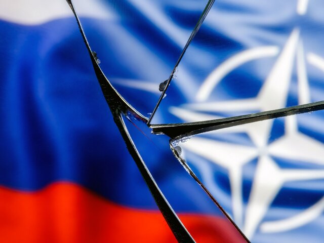 Россия и НАТО стоят перед опасностью вооруженного столкновения – посол РФ