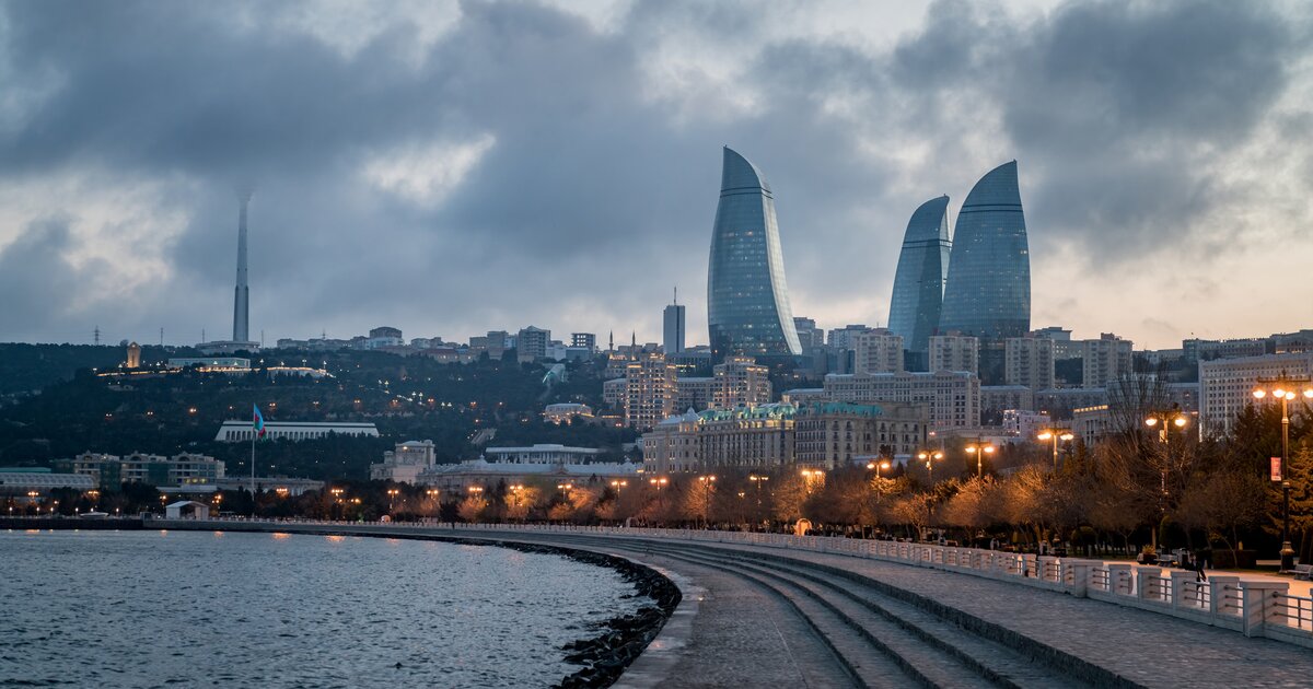 Азербайджан в июле. Пламенеющая башня. Flame Towers. Azerbaijan Panoramic.