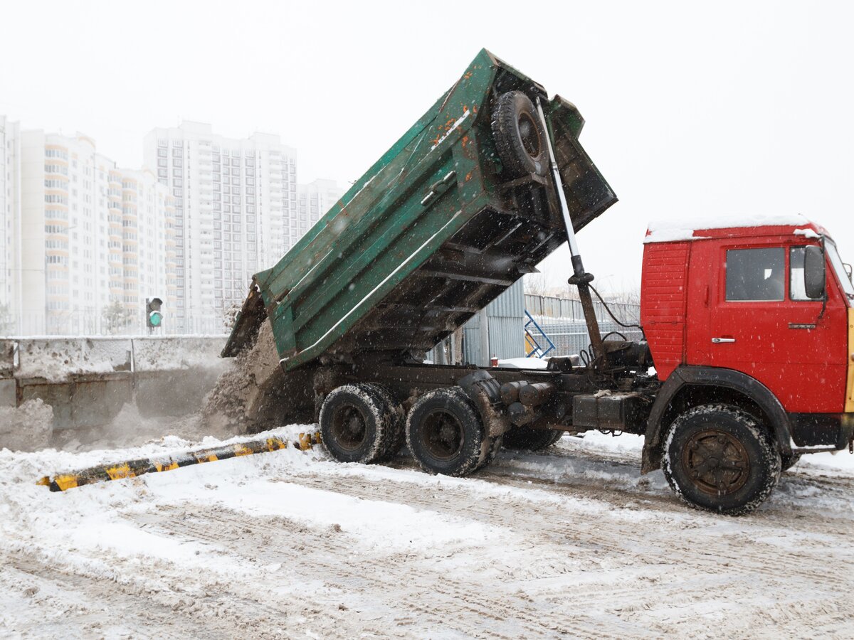 Городские службы продолжают убирать и ворошить снег в Москве – Москва 24,  11.03.2024