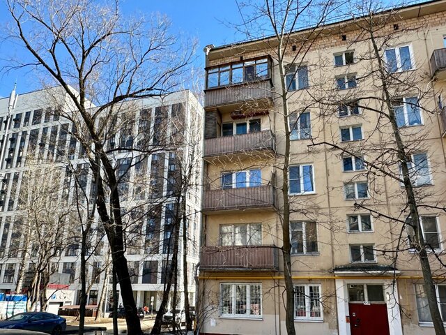 Эксперты рассказали об удешевлении жилья на вторичном рынке в Москве с 1 мая