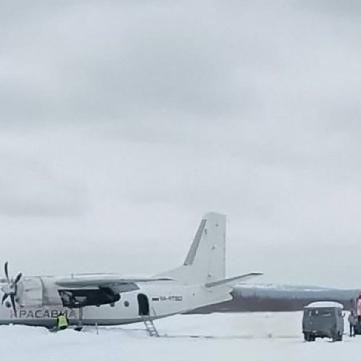 Самолет выкатился за пределы взлетной полосы в Красноярском крае – Москва  24, 02.04.2024