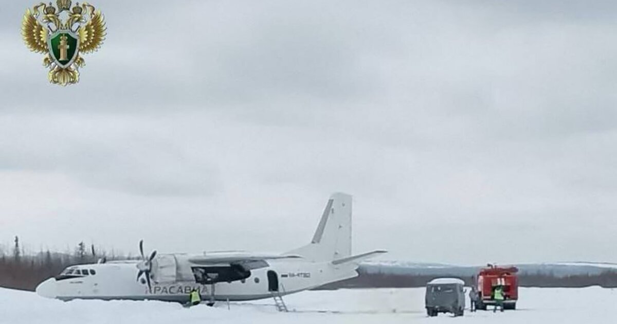 Самолет выкатился за пределы взлетной полосы в Красноярском крае