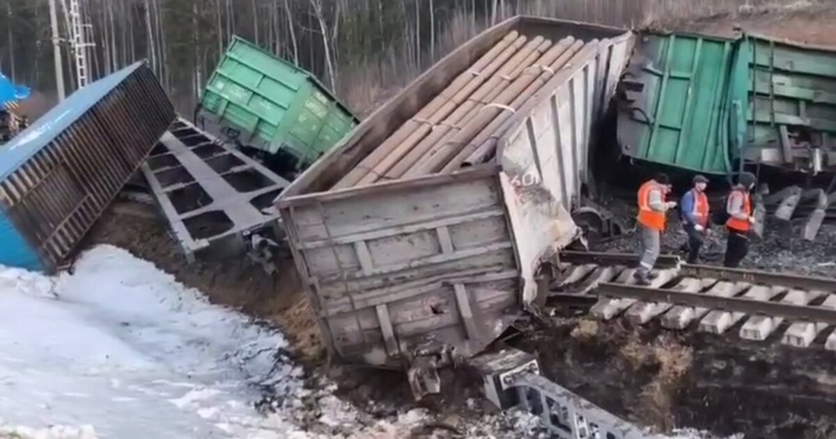 В Подмосковье с рельсов сошли 11 грузовых вагонов