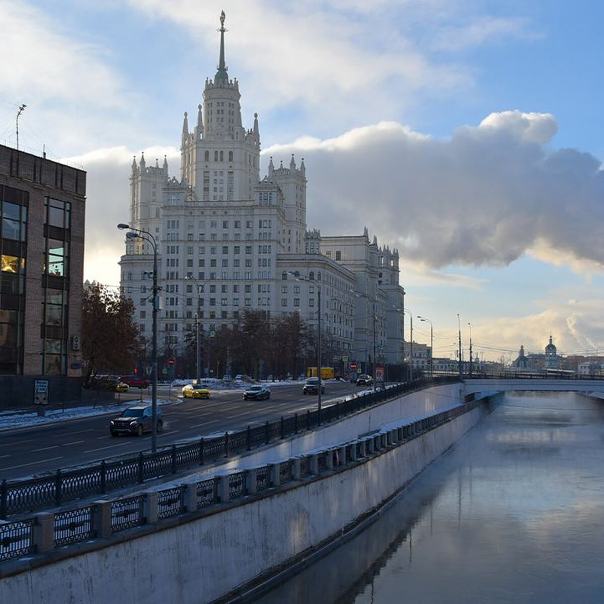 Длина светового дня в Москве увеличится почти на 2,5 часа к концу марта –  Москва 24, 19.03.2024