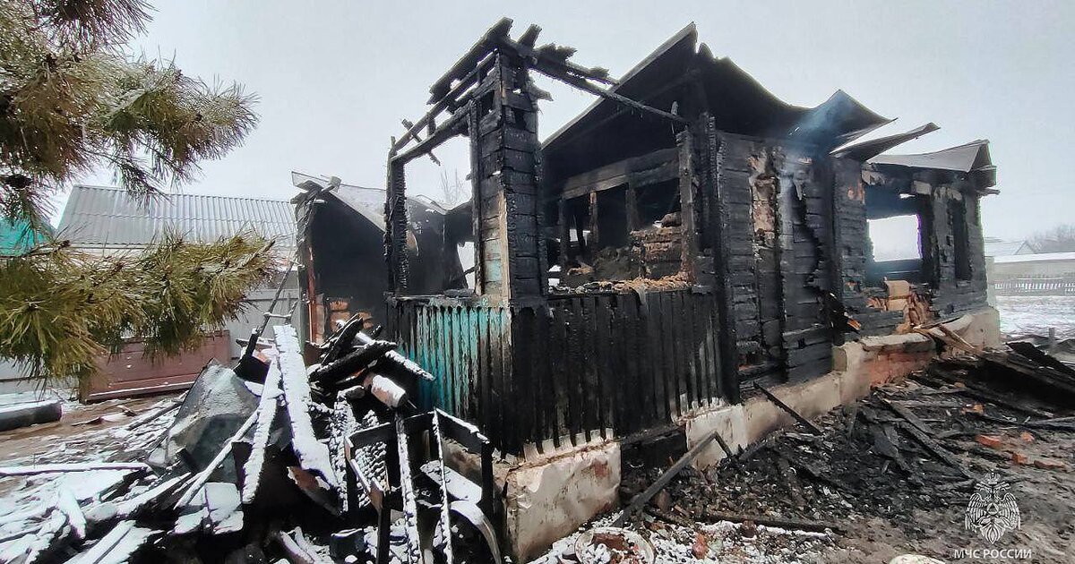 Двое детей погибли при пожаре в частном доме под Волгоградом