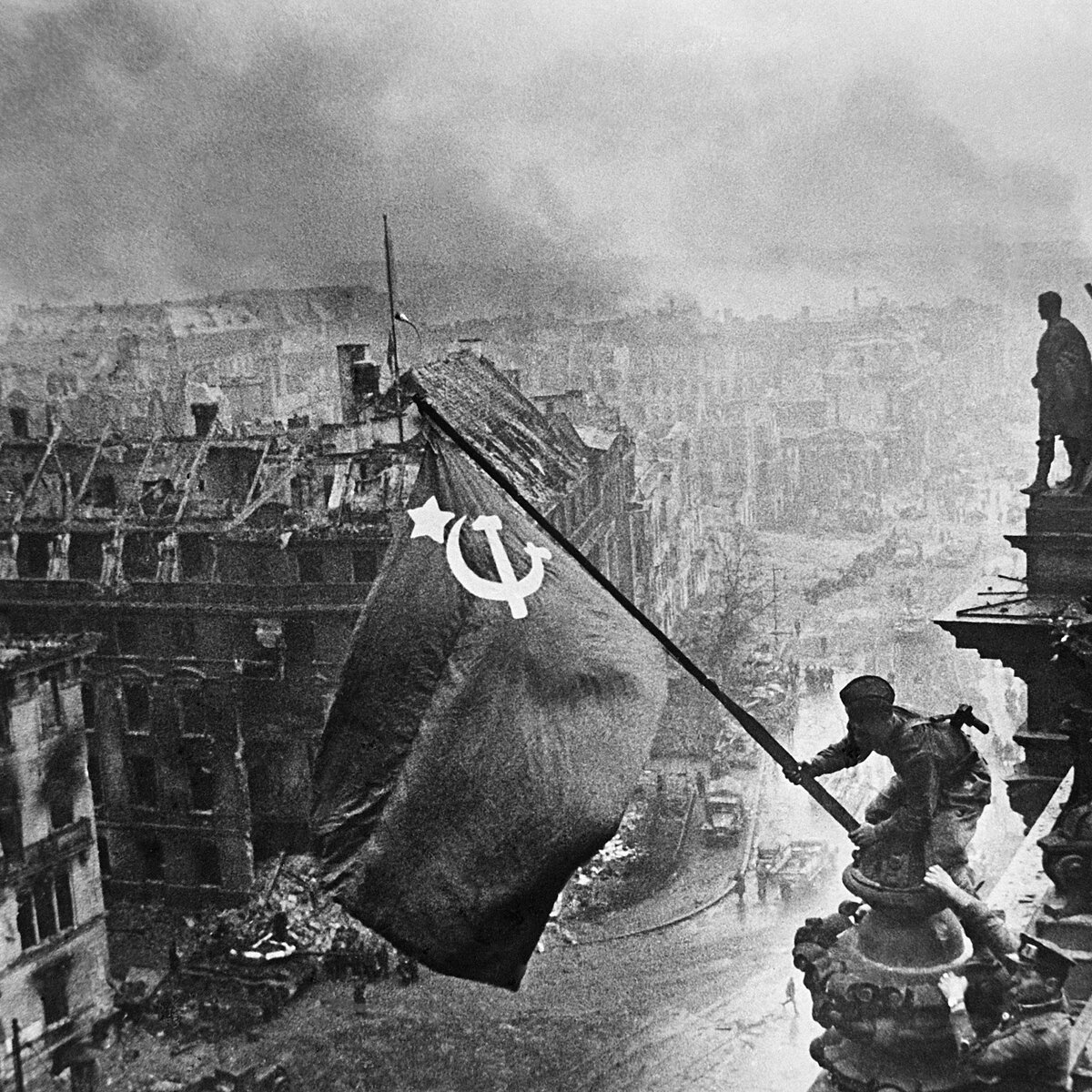 Чем советские солдаты встретили фашистов: от гранат до истребителей