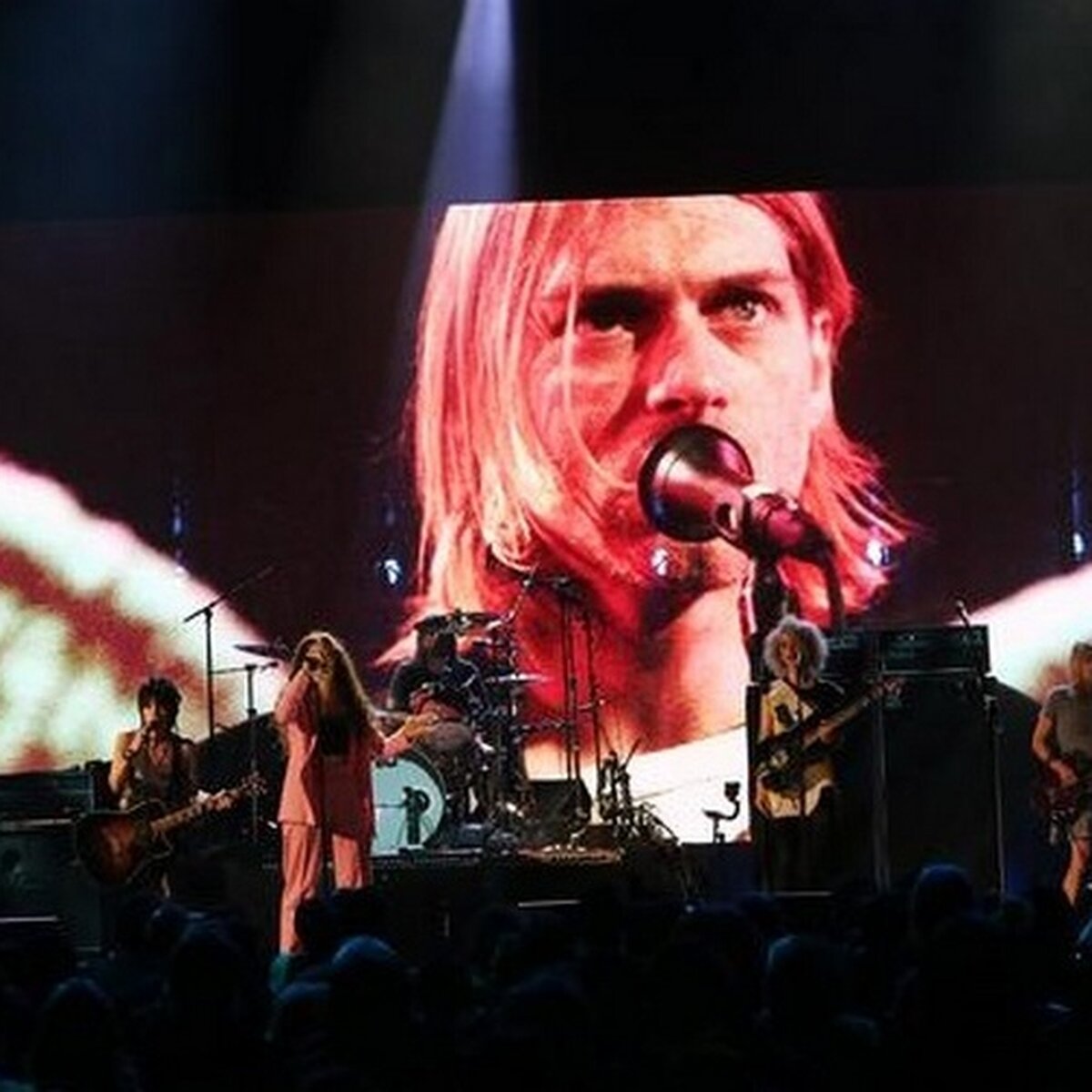 Nirvana и KISS официально вошли в Зал славы рок-н-ролла – Москва 24,  11.04.2014