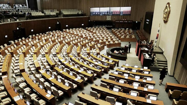 Председатель парламента Южной Кореи объявил режим военного положения недействительным