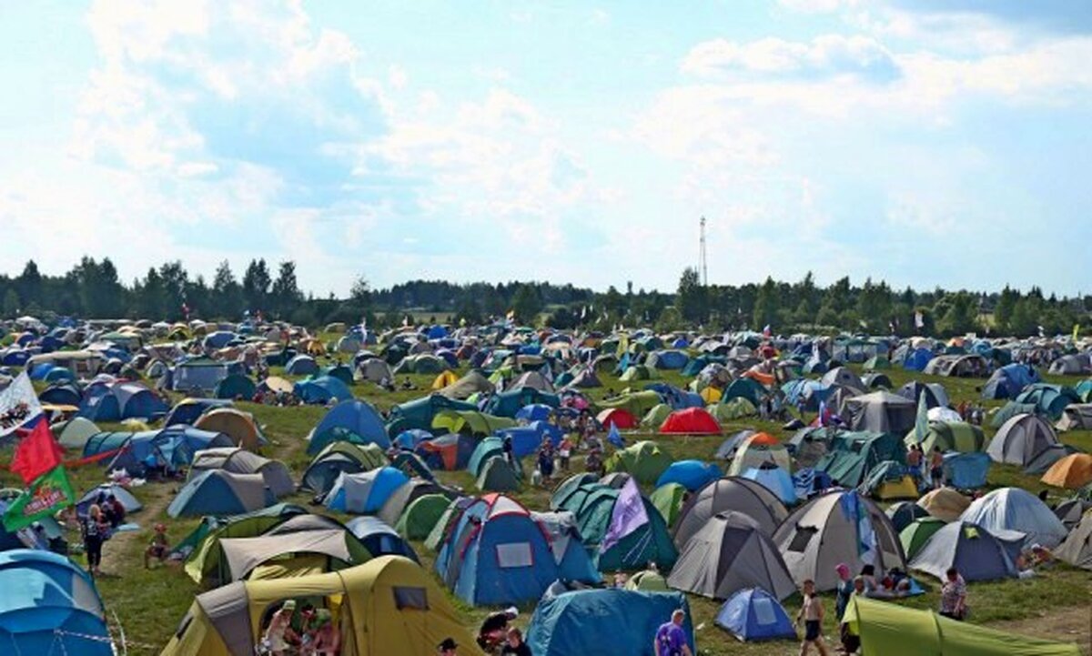 Палатки в городе: в 