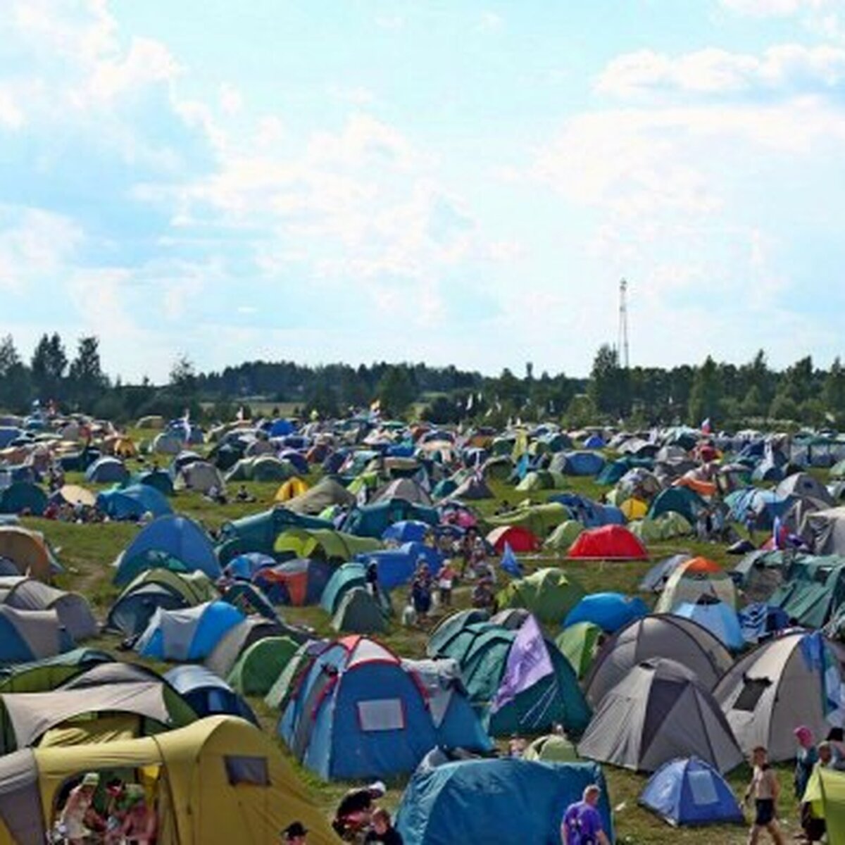 Палатки в городе: в 