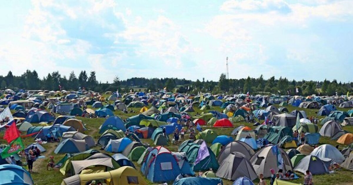 Палаточный городок в парке