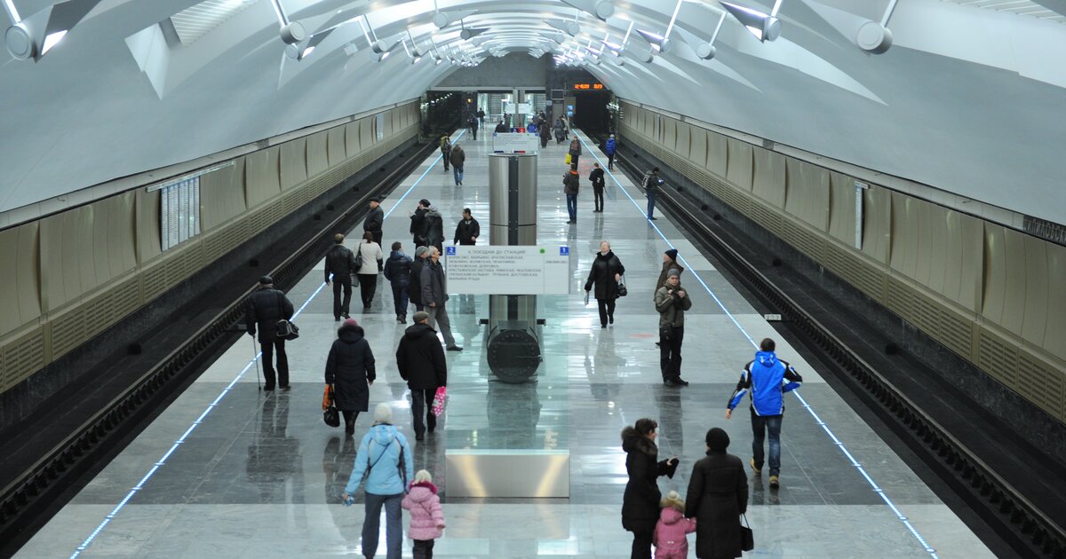 Метро дали. Москва Сити ветка метро. Упал человек на Люблинской линии. Орлов Игорь метро Шипиловская. Кожуховская метро фото зала.