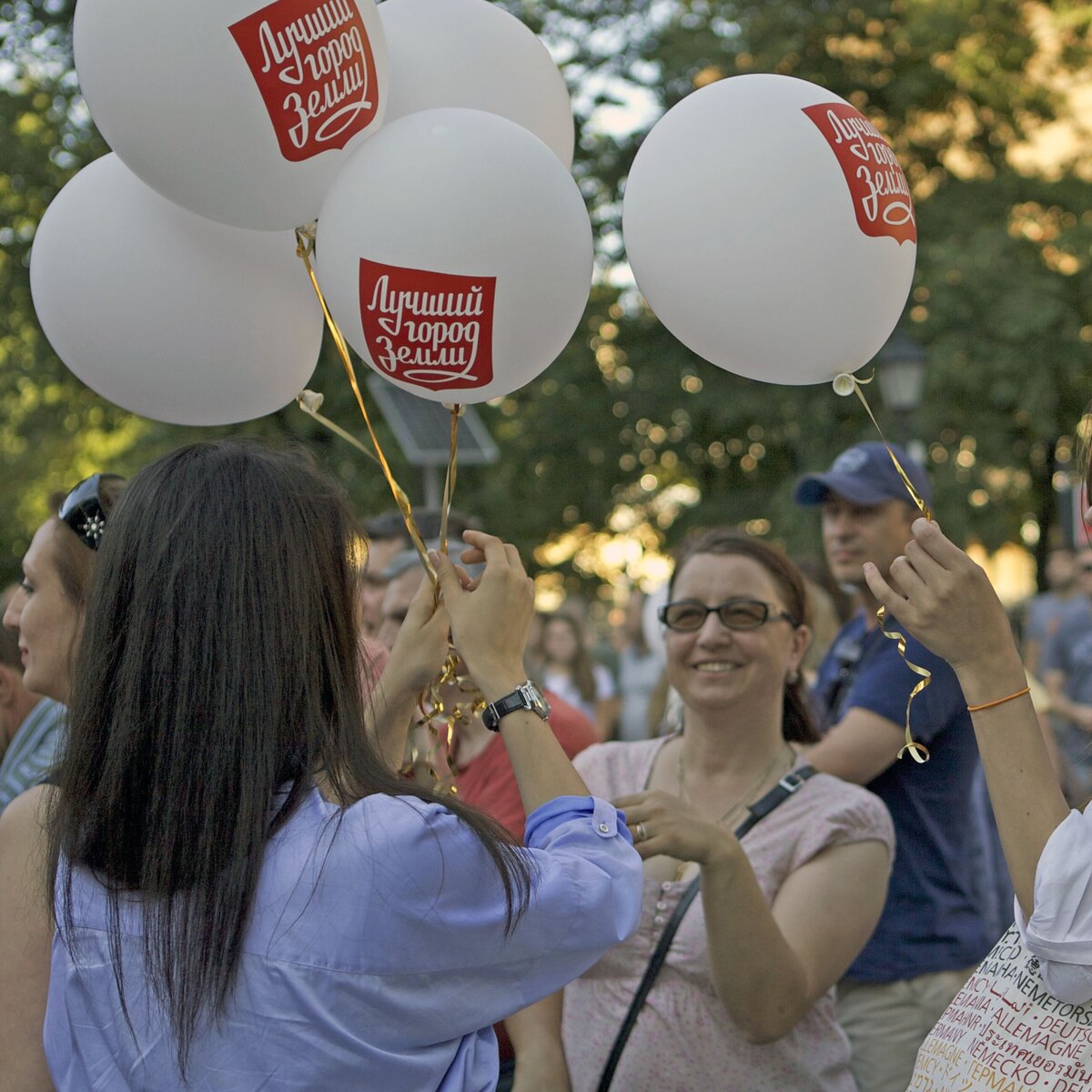 Чичиков и Хлестаков прогуляются по Гоголевскому бульвару – Москва 24,  13.08.2014