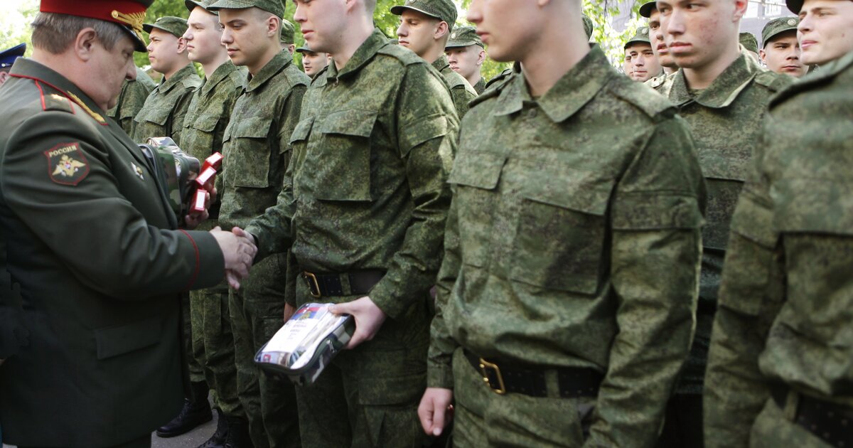 А1 какие войска берут. Сфера в армии. Здоровый призывник гордость Родины. Какие войска считаются элитными в России. В какие войска берут с плохим зрением.