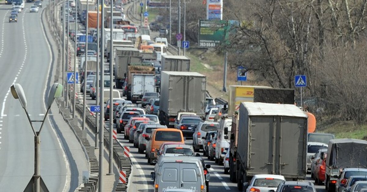 Пробки на дорогах в москве. Пробки на Ярославском шоссе. Дорога Ярославка пробки. Ярославское шоссе дорога и пробки. Ярославское шоссе Москва движение пробки.