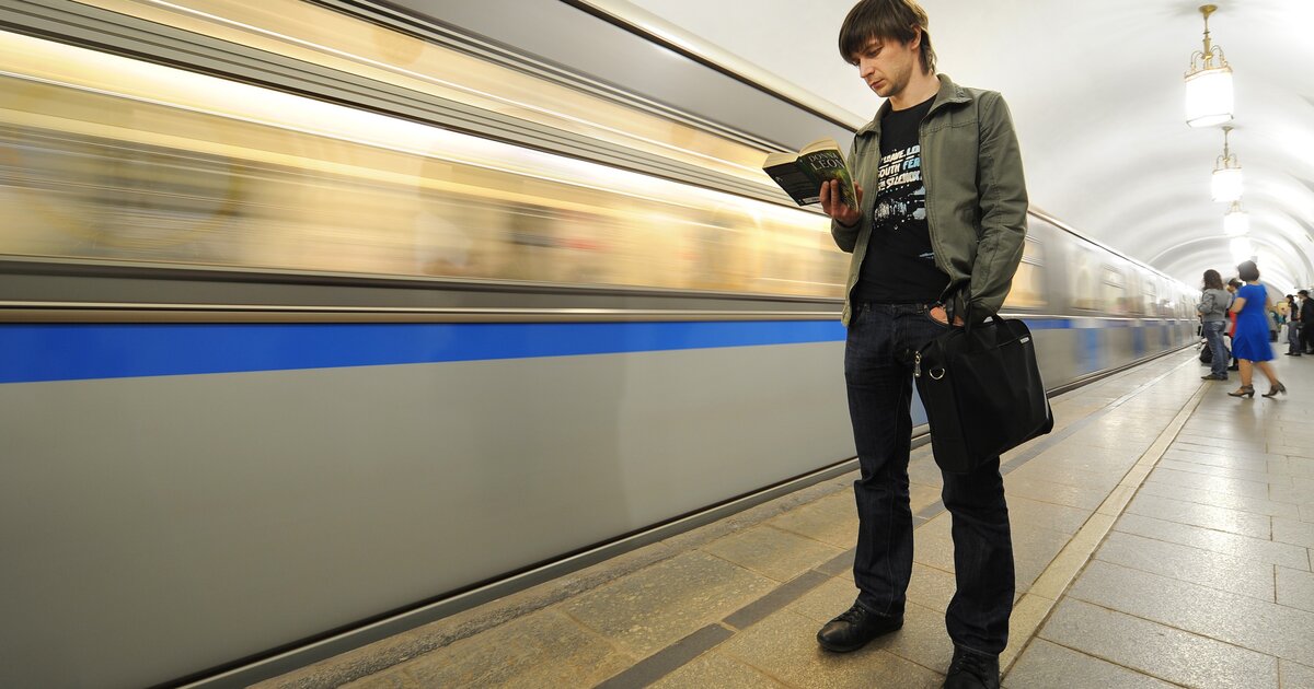 До каких ходит метро. Автоведение метро. Автоведение в Московском метрополитене. Доска автоведения в метро. Серая полоса метро.