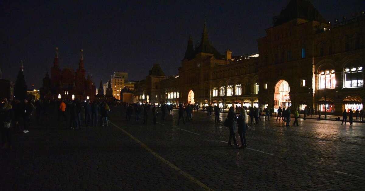 Почти москва. Москва площадь без света. Убирают Москву.