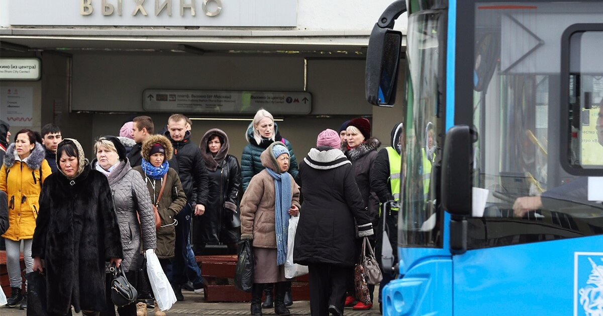 Выхино белоозерск. "Vykhino" Metro bekati. Moskva tomon ko'rinish..