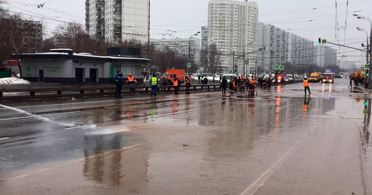 Видео ул московская. Улицы на юге Москвы. Перекрыт МКАД Липецкая. Улица Липецкая фото сейчас. ЧП на Липецкой улице сегодня.